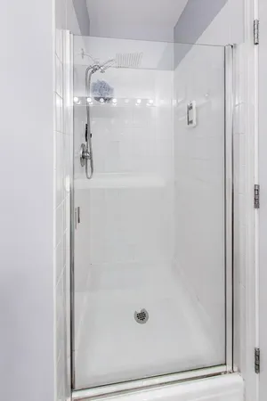 $3,400 | 8 West Monroe Street, Unit 704, Chicago, IL 60603
