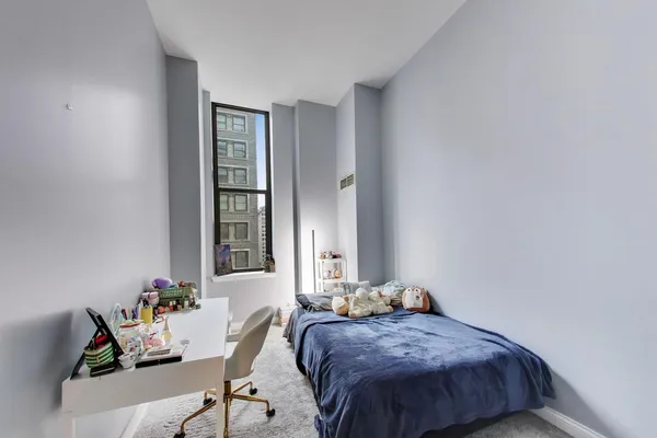 $3,400 | 8 West Monroe Street, Unit 704, Chicago, IL 60603