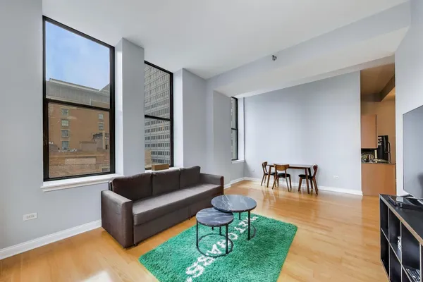 $3,400 | 8 West Monroe Street, Unit 704, Chicago, IL 60603