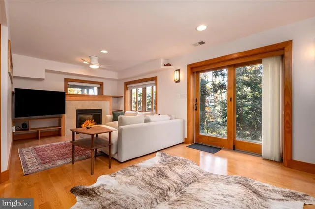 $1,275,000 | 357 Overlook Trail, Annapolis, MD 21401