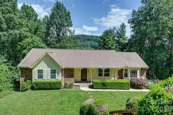 $569,900 | 31 Surrey Run, Asheville, NC 28803