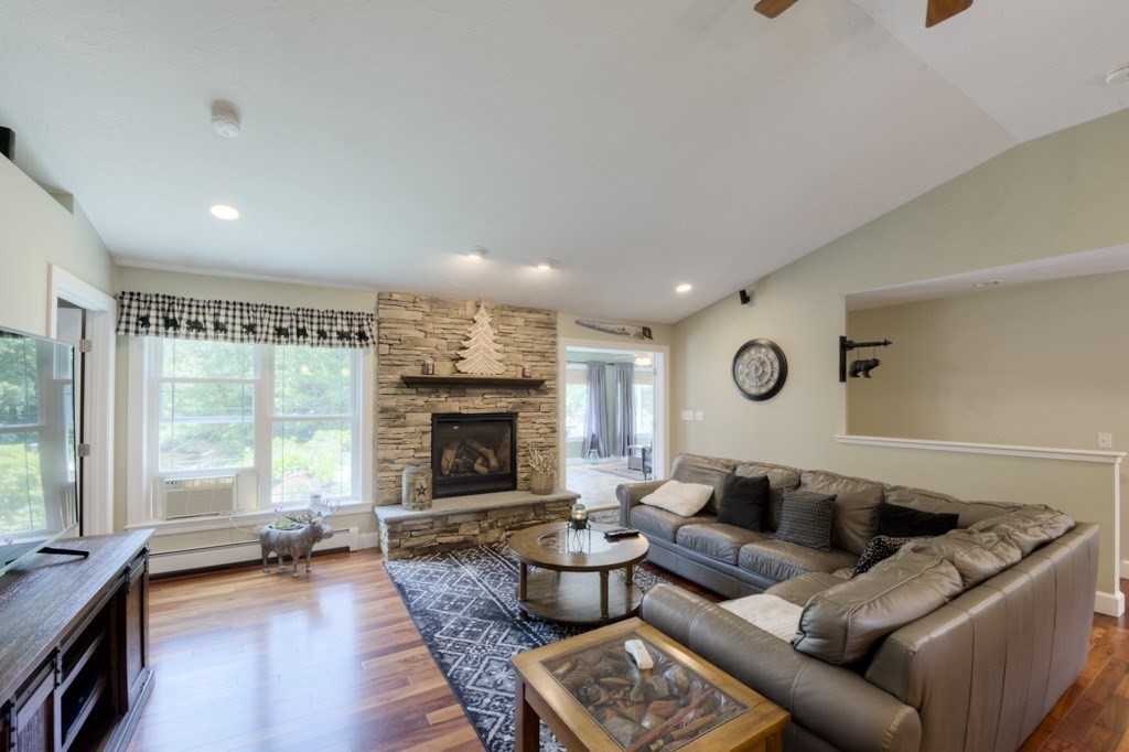 225 Gray Road Templeton, MA 01468 - Photo 5 of 42