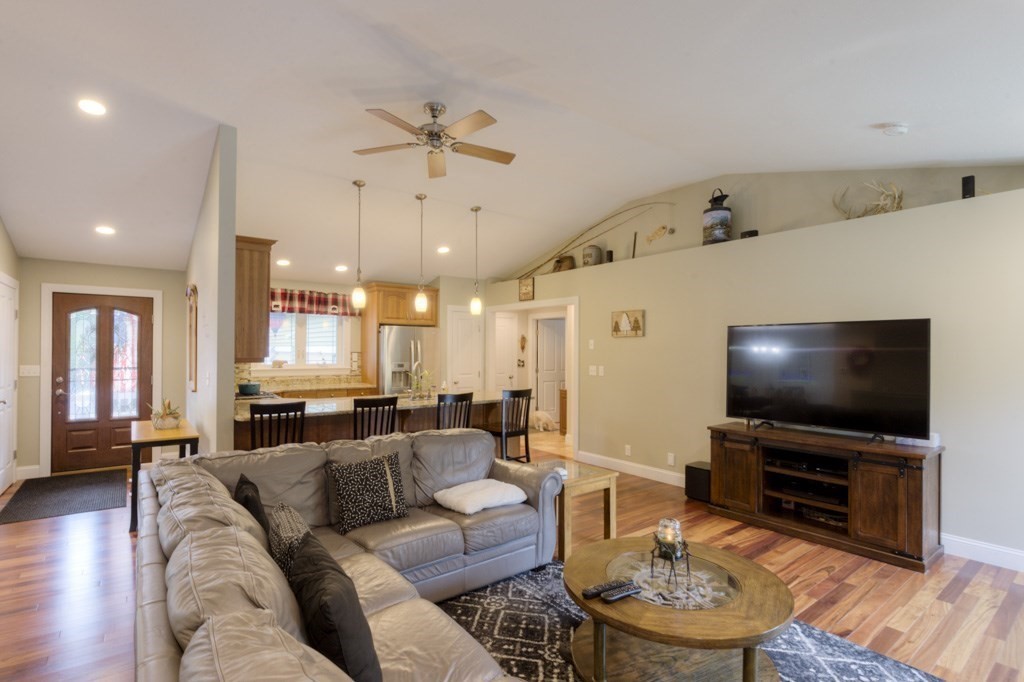 225 Gray Road Templeton, MA 01468 - Photo 7 of 42