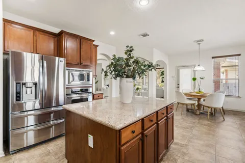 $475,000 | 7414 Bright Lake Bend Lane, Richmond, TX 77407