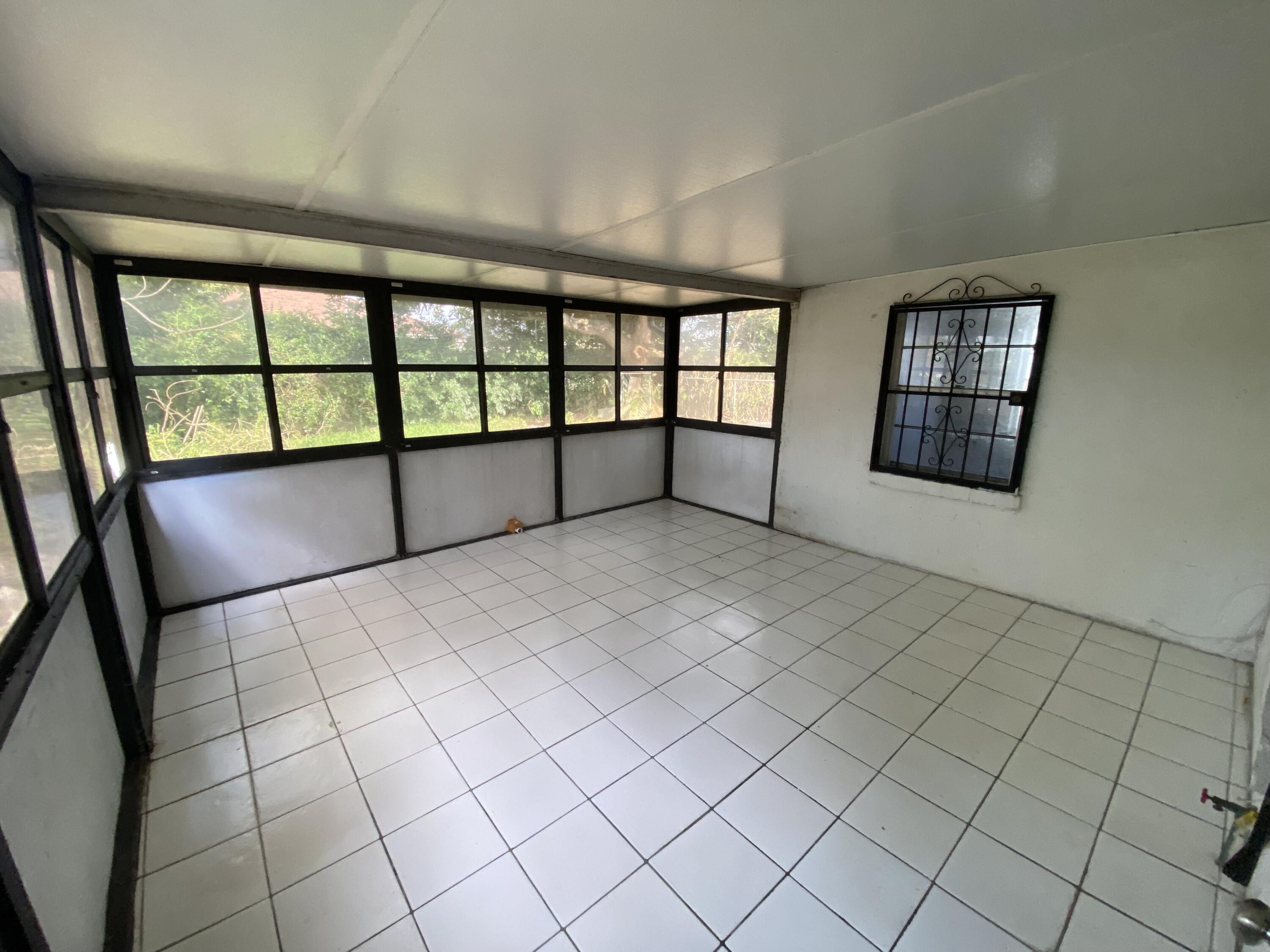 756 West 1st Street Riviera Beach, FL 33404 - Photo 3 of 6 IMG_9621