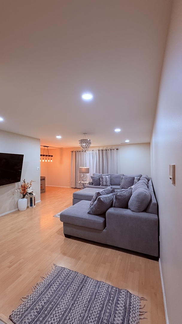 9147 South Roberts Road, Unit 205 Hickory Hills, IL 60457 - Photo 2 of 5