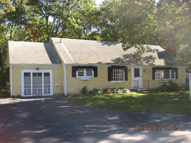 20 Oak Hill Road Hyannis, MA 02601 - Photo 1 of 3 Primary Photo