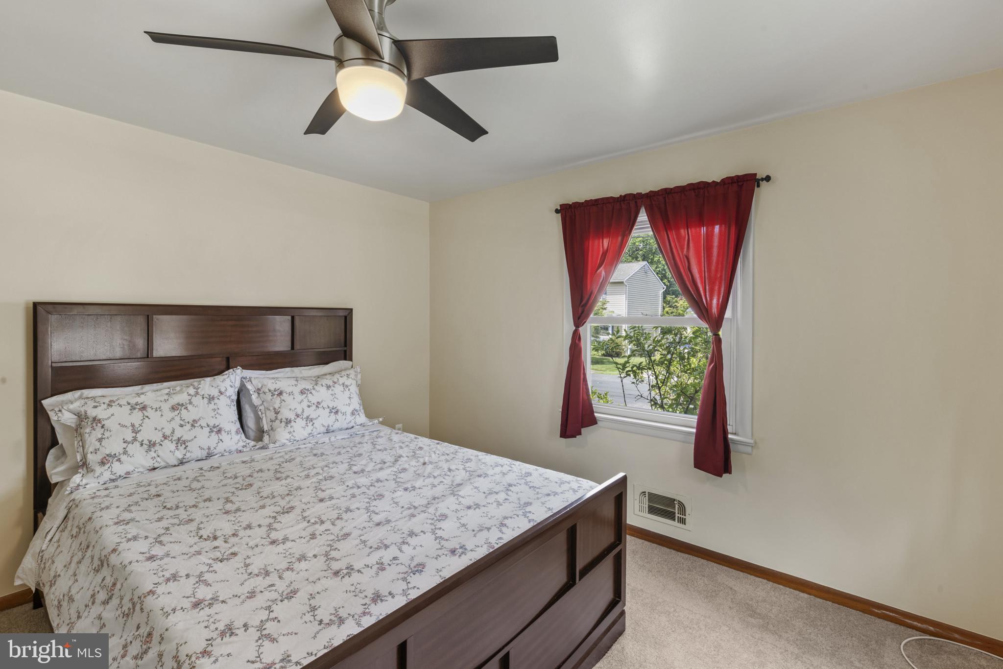 245 Carvel Road Pasadena, MD 21122 - Photo 13 of 26 Gallery Image 13