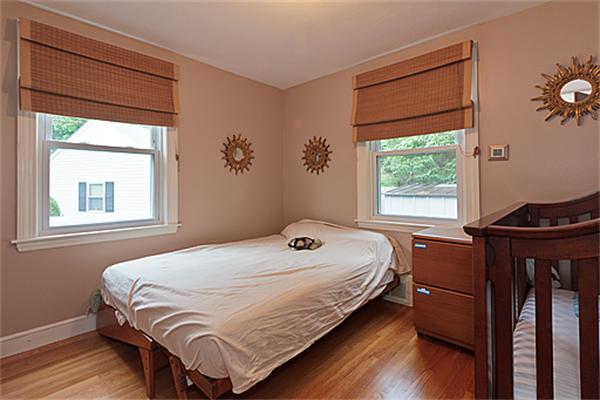 129 Roberts Road Medford, MA 02155 - Photo 12 of 26 Gallery Image 12