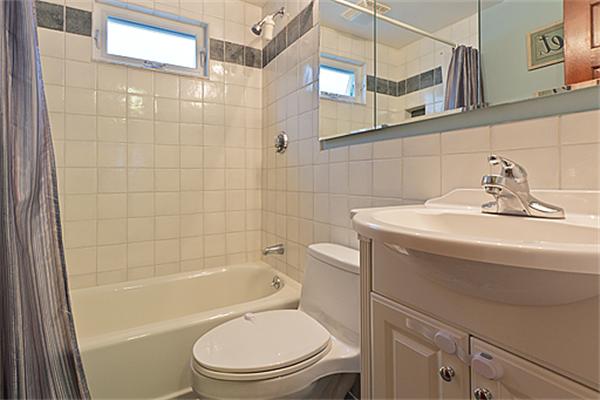 129 Roberts Road Medford, MA 02155 - Photo 14 of 26 Gallery Image 14