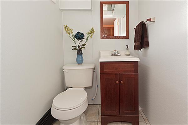 129 Roberts Road Medford, MA 02155 - Photo 18 of 26 Gallery Image 18