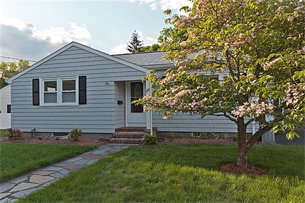 129 Roberts Road Medford, MA 02155 - Photo 22 of 26 Gallery Image 22