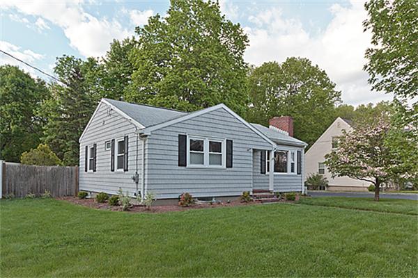 129 Roberts Road Medford, MA 02155 - Photo 23 of 26 Gallery Image 23