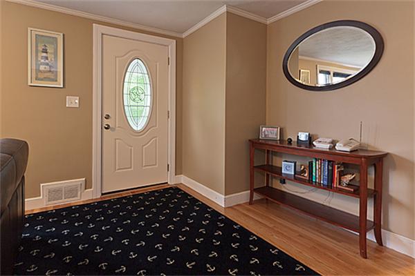 129 Roberts Road Medford, MA 02155 - Photo 8 of 26 Gallery Image 8