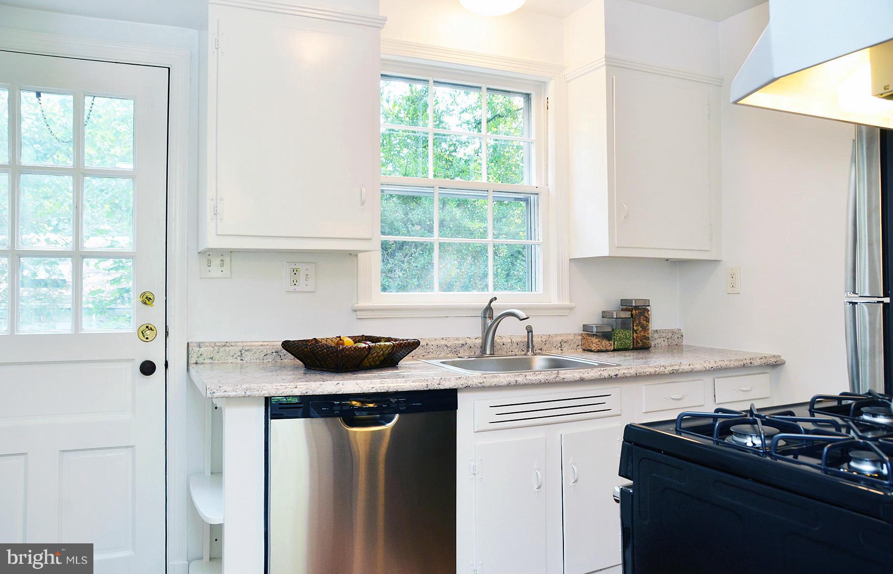 5711 Gloster Road Bethesda, MD 20816 - Photo 13 of 30 Kitchen