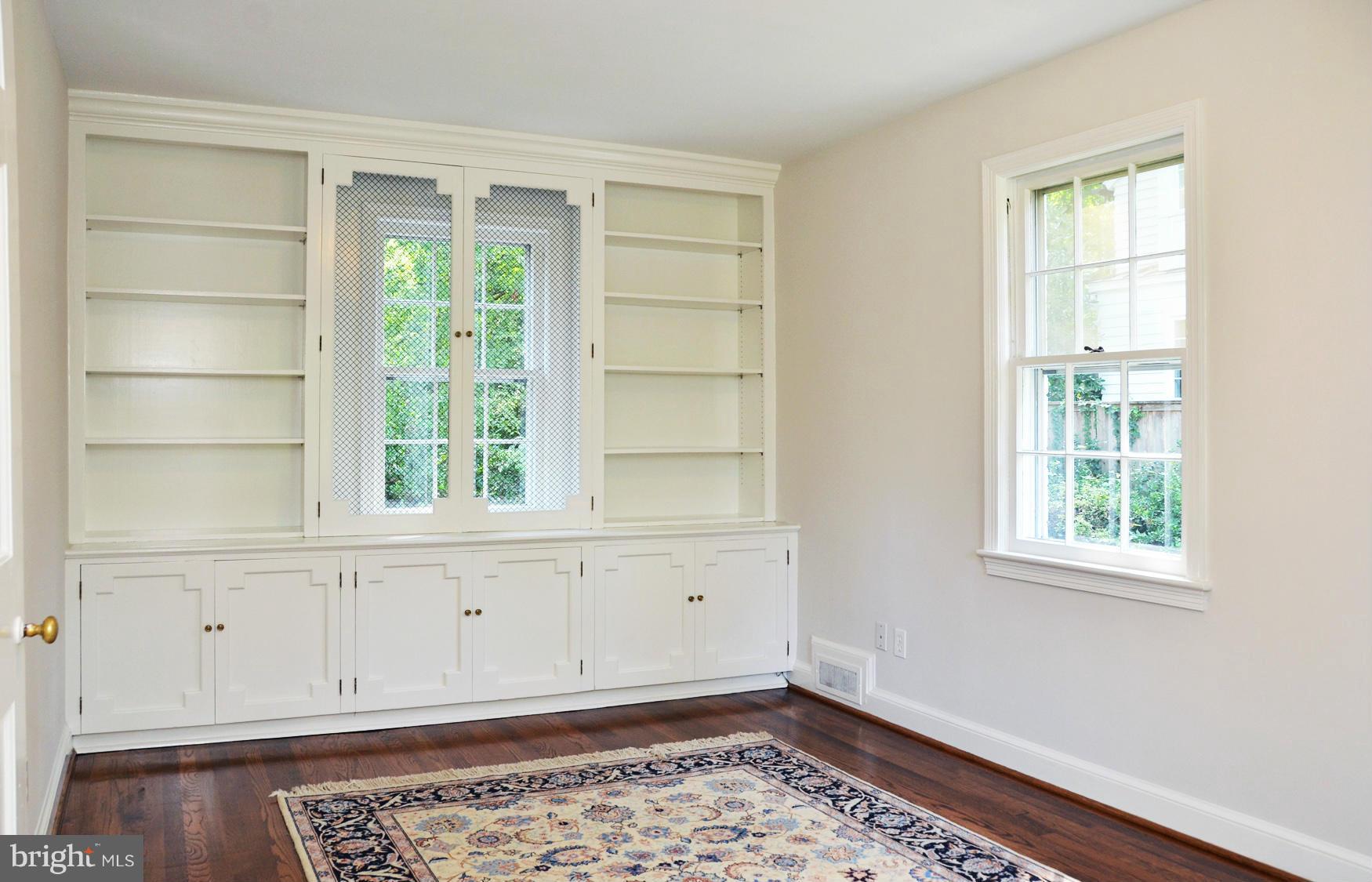 5711 Gloster Road Bethesda, MD 20816 - Photo 17 of 30 Interior (General)