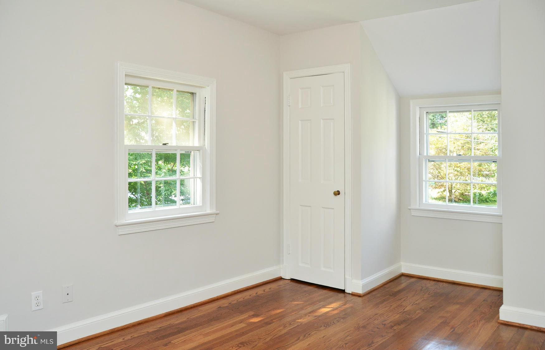 5711 Gloster Road Bethesda, MD 20816 - Photo 22 of 30 Interior (General)