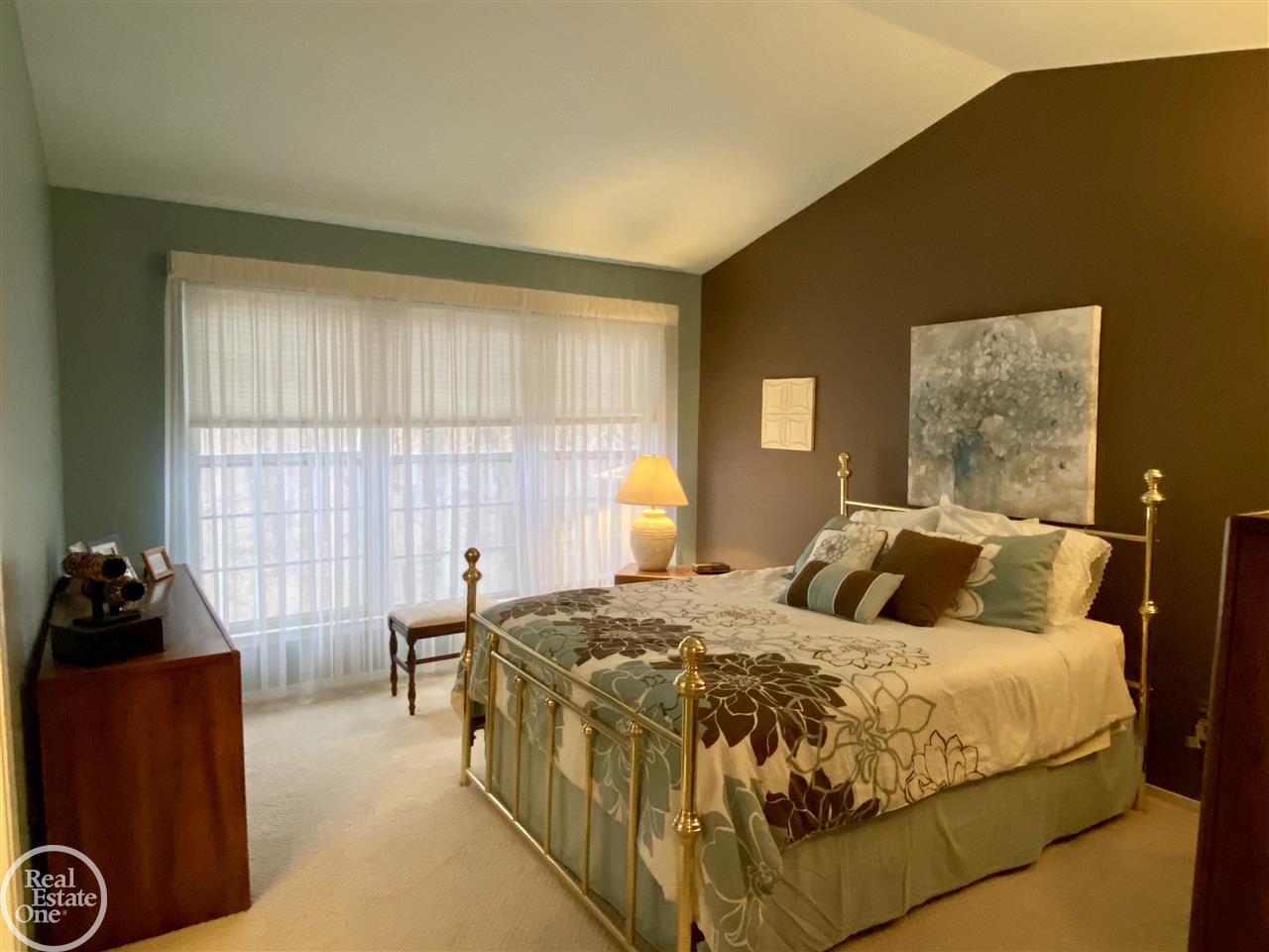 479 Bolinger Street Rochester Hills, MI 48307 - Photo 14 of 37