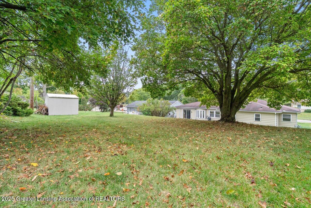 2722 Tecumseh River Road Lansing, MI 48906 - Photo 21 of 22 12-Media Jett - 12
