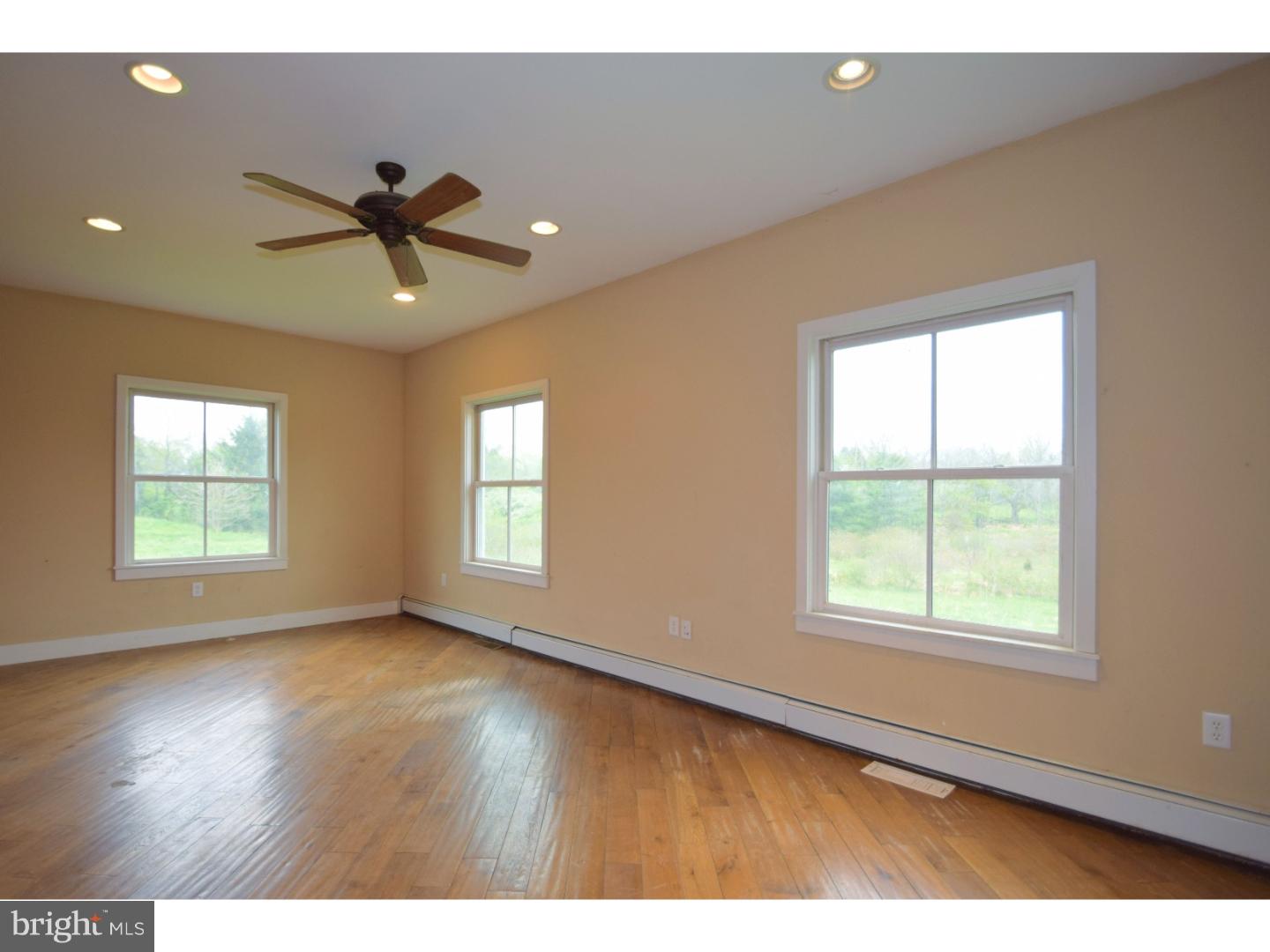 2128 Bustard Road Lansdale, PA 19446 - Photo 11 of 25 Office / Study