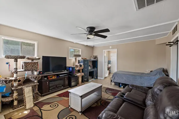 $195,000 | Undisclosed Address, Taft, CA 93268