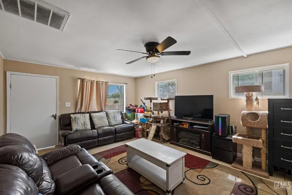 $195,000 | Undisclosed Address, Taft, CA 93268