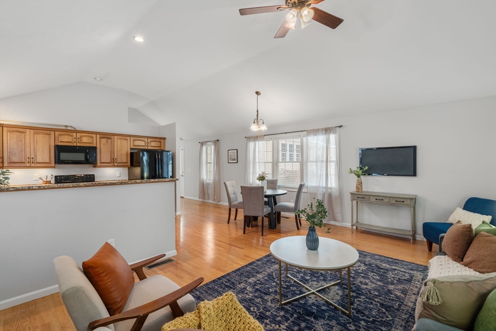 39 Greenwich Road Norwood, MA 02062 - Photo 31 of 42 Gallery Image 31