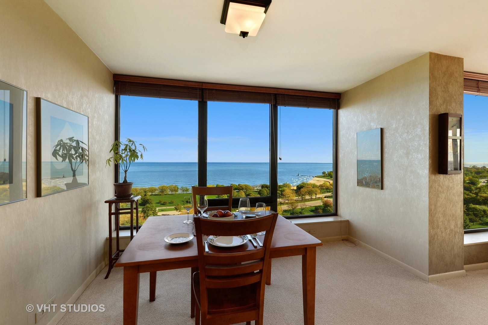 5445 North Sheridan Road, Unit 1912 Chicago, IL 60640 - Photo 4 of 17