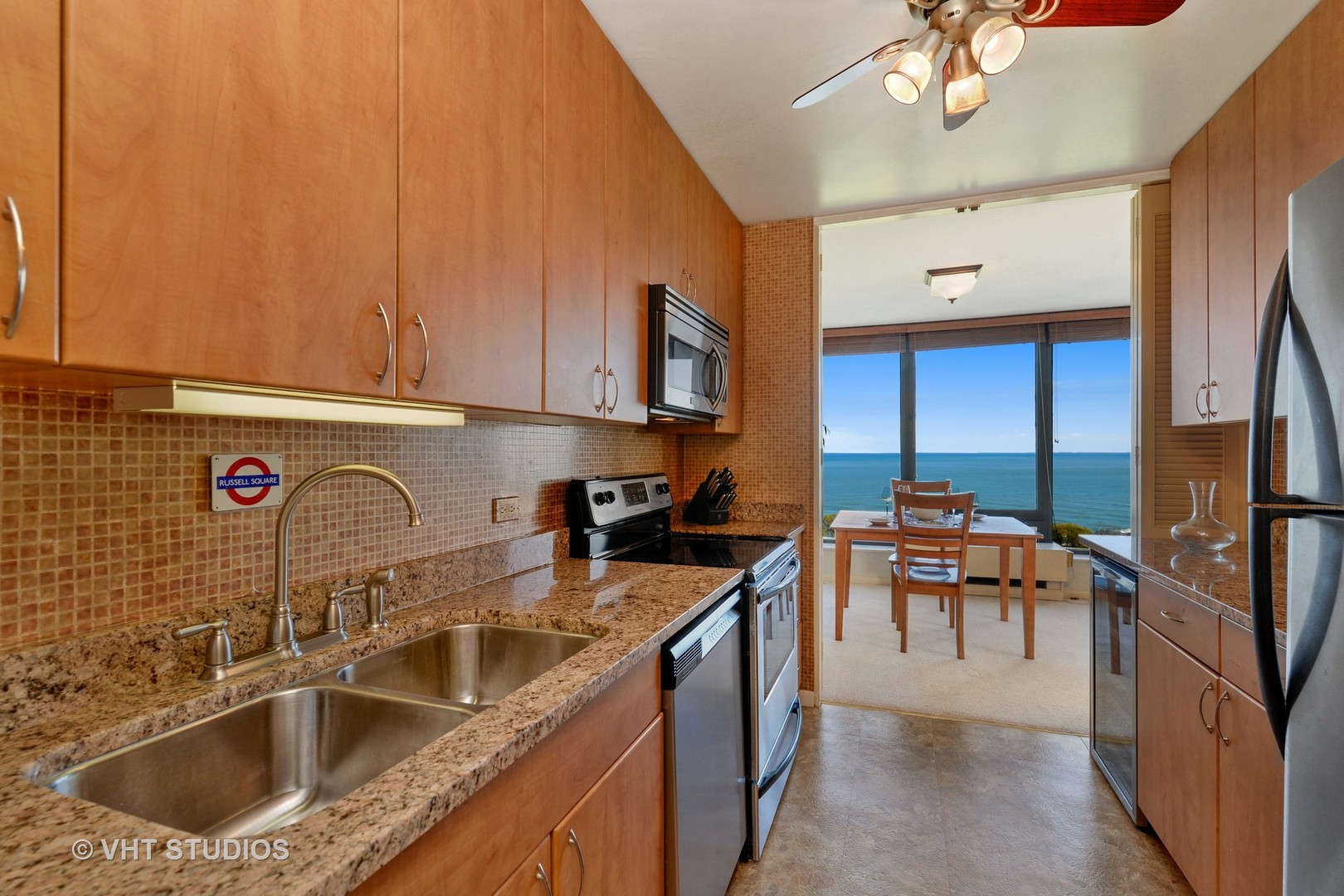 5445 North Sheridan Road, Unit 1912 Chicago, IL 60640 - Photo 5 of 17