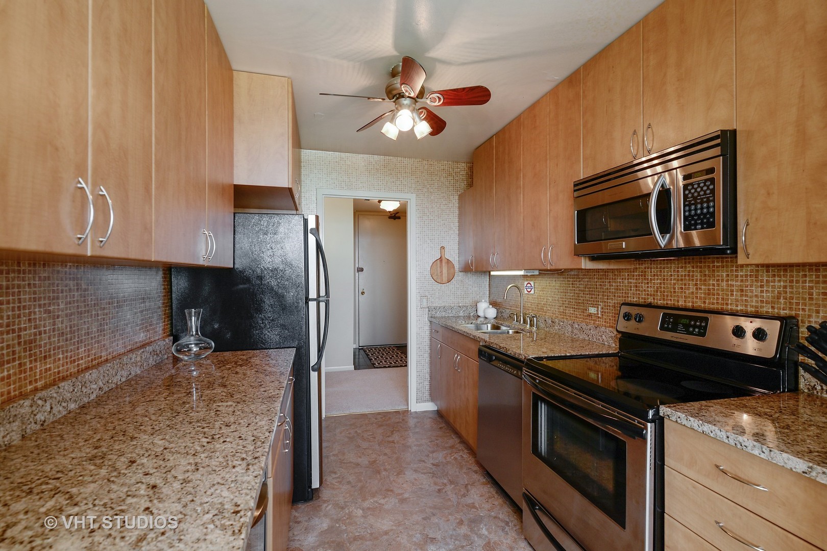 5445 North Sheridan Road, Unit 1912 Chicago, IL 60640 - Photo 6 of 17