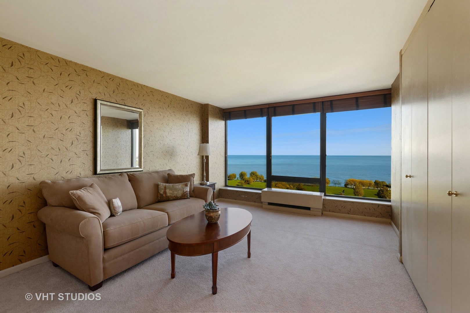 5445 North Sheridan Road, Unit 1912 Chicago, IL 60640 - Photo 8 of 17