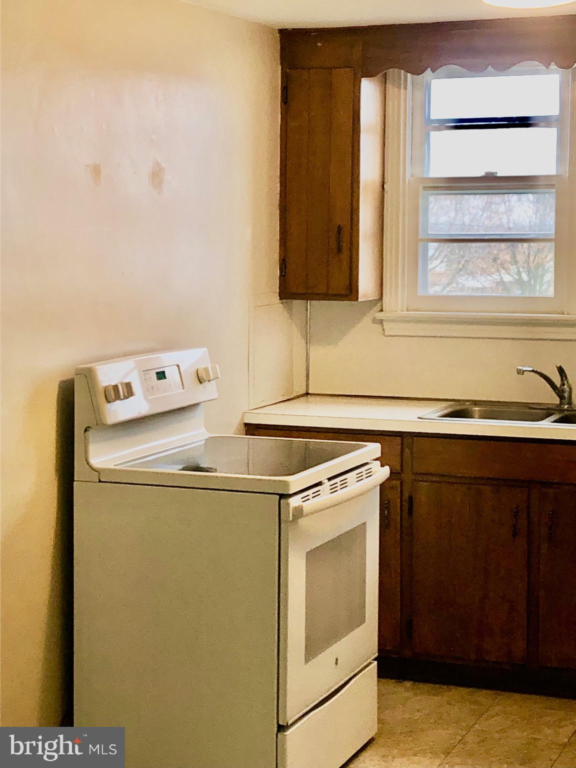 50 Dymond Avenue, Unit B Fayetteville, PA 17222 - Photo 5 of 23 a utility room with dryer and washer