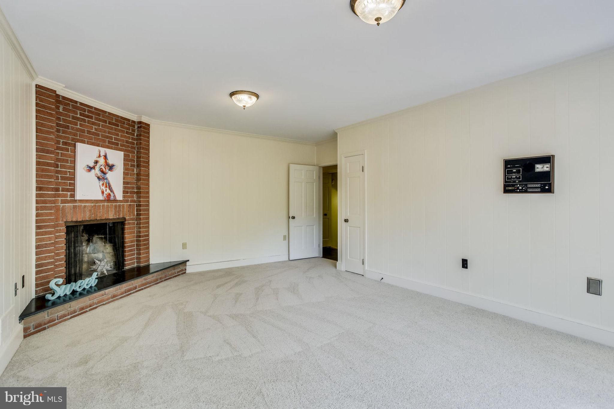 1423 Aldenham Lane Reston, VA 20190 - Photo 10 of 30 Family room off kitchen and faces the backyard