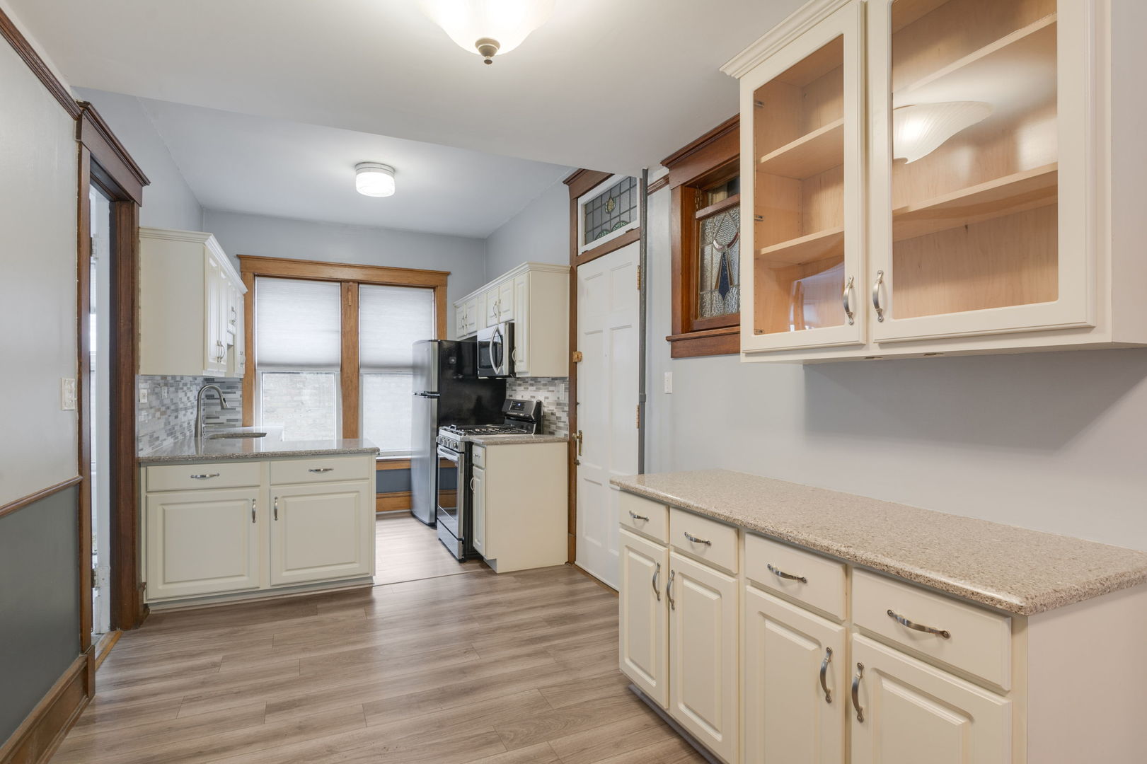 717 West Bittersweet Place, Unit L1 Chicago, IL 60613 - Photo 2 of 11