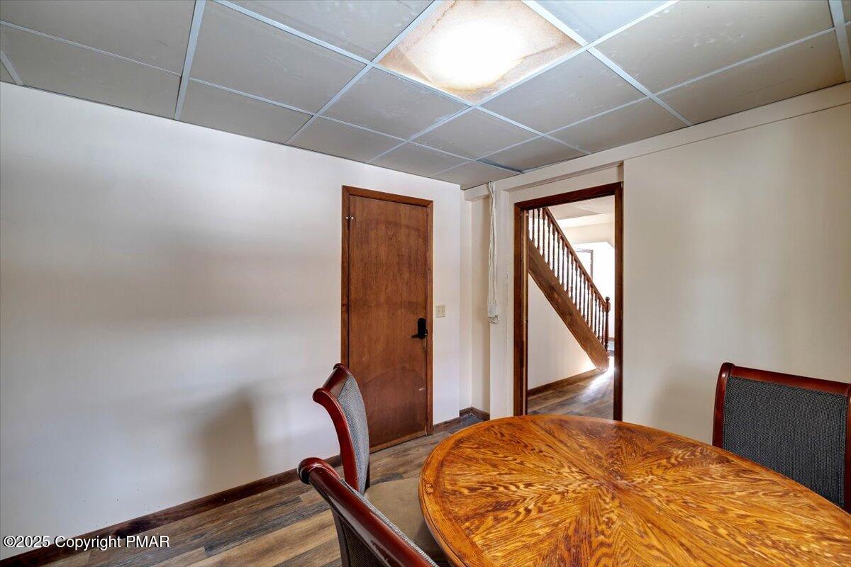 1662 Cotswald Road Tobyhanna, PA 18466 - Photo 34 of 43 a view of a hallway with workspace