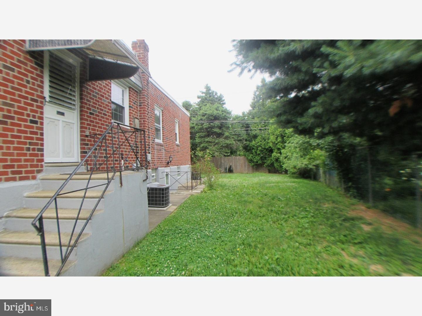 2935 Gelena Road Philadelphia, PA 19152 - Photo 2 of 19 Exterior Side