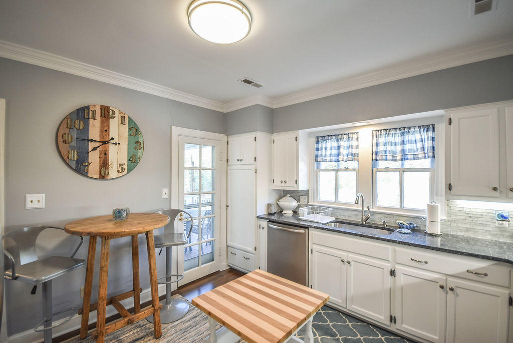 161 Cherokee Road, Unit 4 Pinehurst, NC 28374 - Photo 15 of 59 38Kitchen