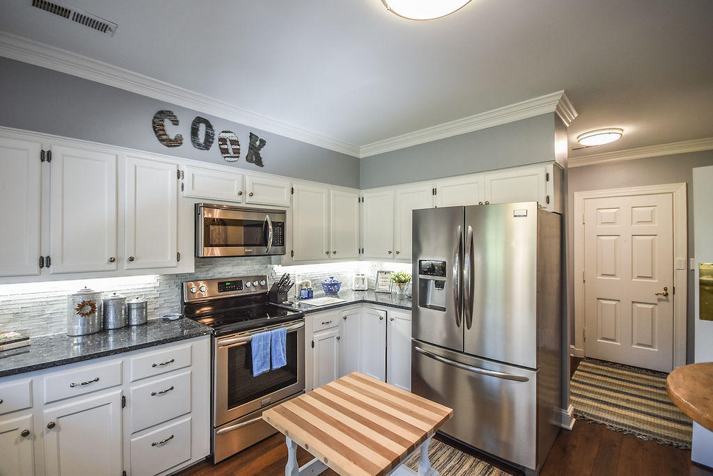 161 Cherokee Road, Unit 4 Pinehurst, NC 28374 - Photo 17 of 59 36Kitchen