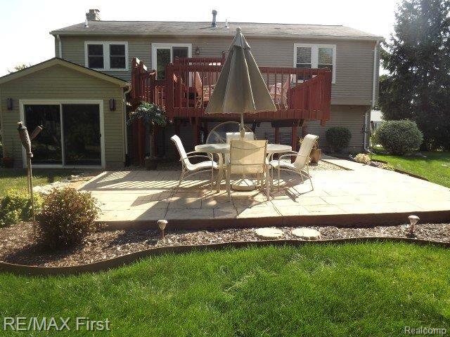 781 Bolinger Street Rochester, MI 48307 - Photo 8 of 44 DSCF5147.JPG