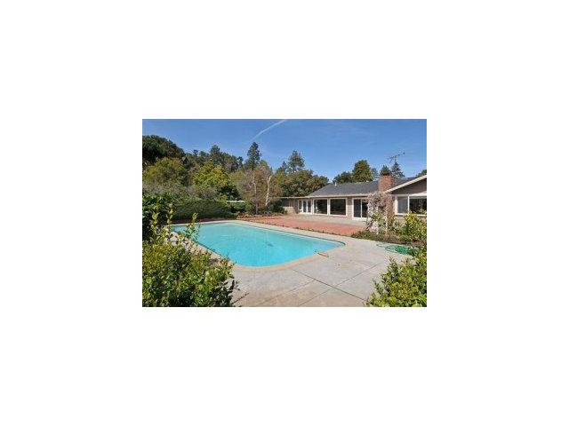 485 Darrell Road Hillsborough, CA 94010 - Photo 2 of 6