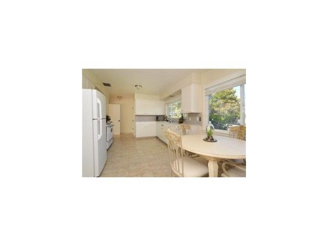 485 Darrell Road Hillsborough, CA 94010 - Photo 6 of 6