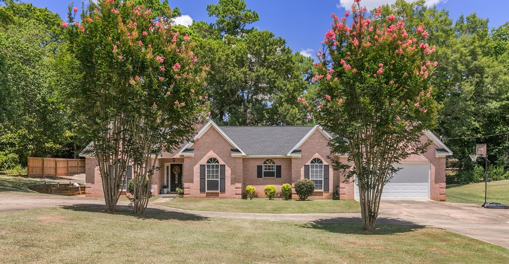 115 Walden Pond Road Headland, AL 36345 - Photo 2 of 47