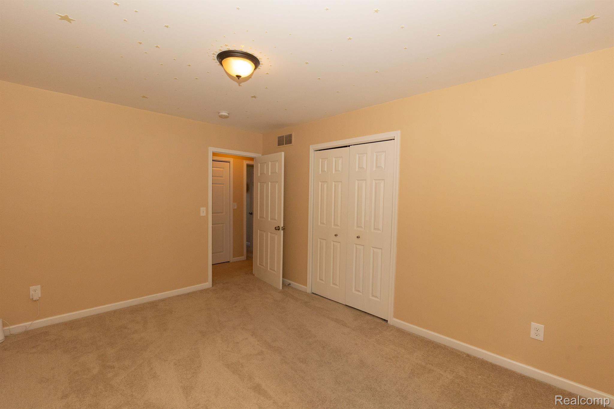 21116 Middlebelt Road Farmington, MI 48336 - Photo 27 of 43 Second Level Bed 2