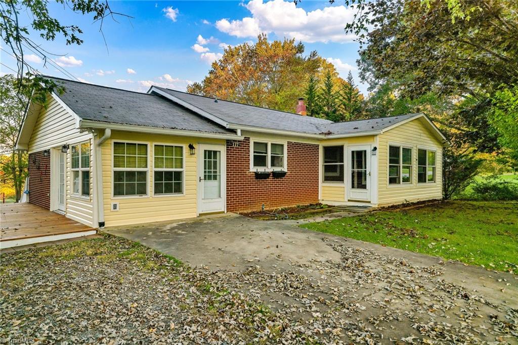 117 Andrews Ridge Road Sparta, NC 28675 - Photo 1 of 49