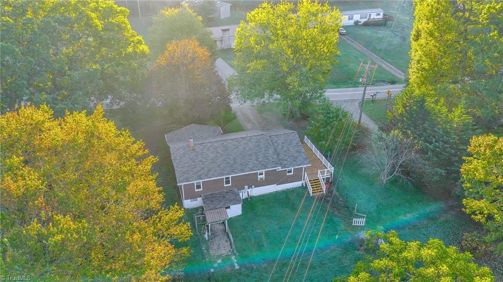 117 Andrews Ridge Road Sparta, NC 28675 - Photo 8 of 49
