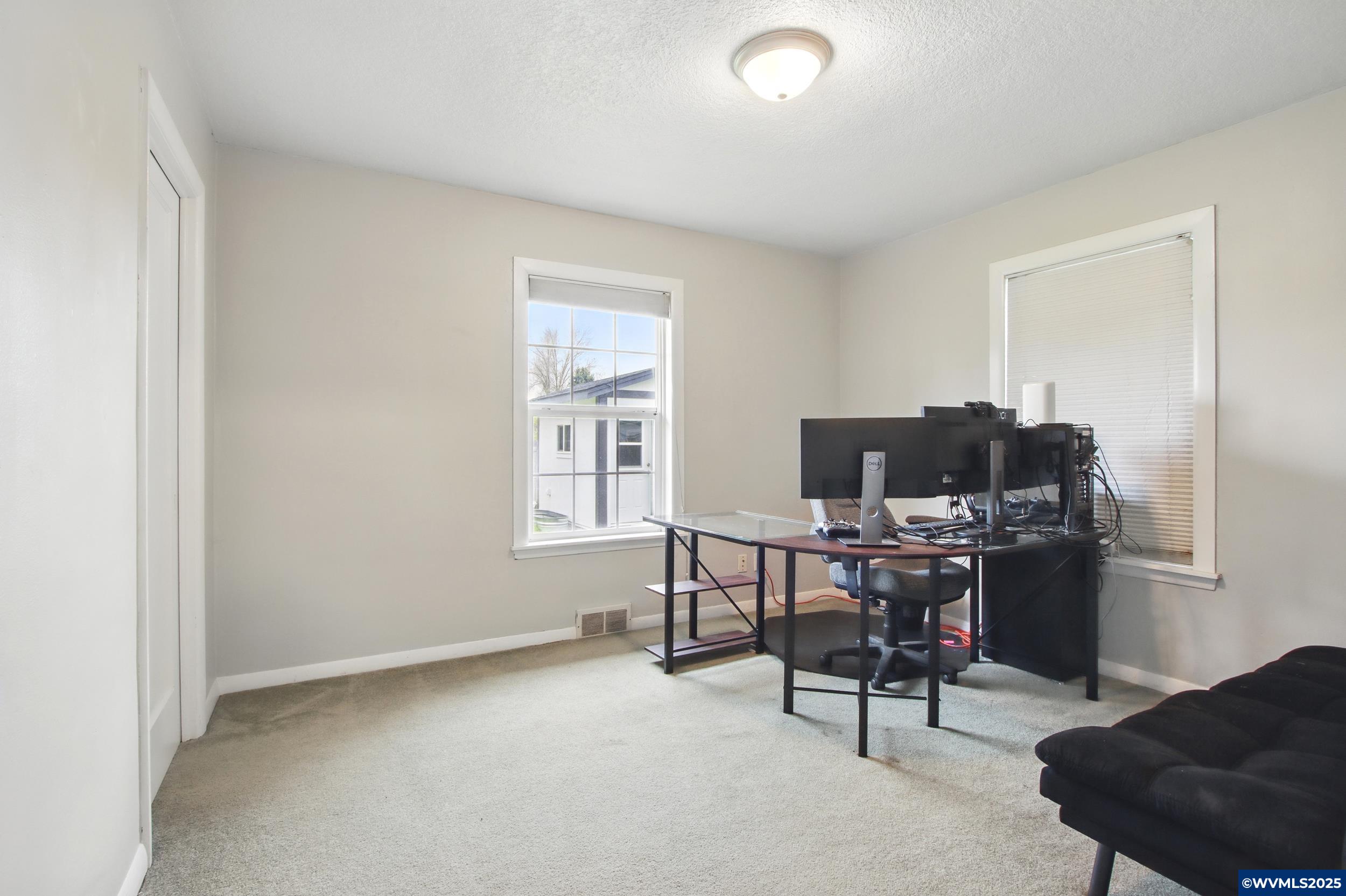 4135 Macleay Road Southeast Salem, OR 97317 - Photo 19 of 24 Gallery Image 19