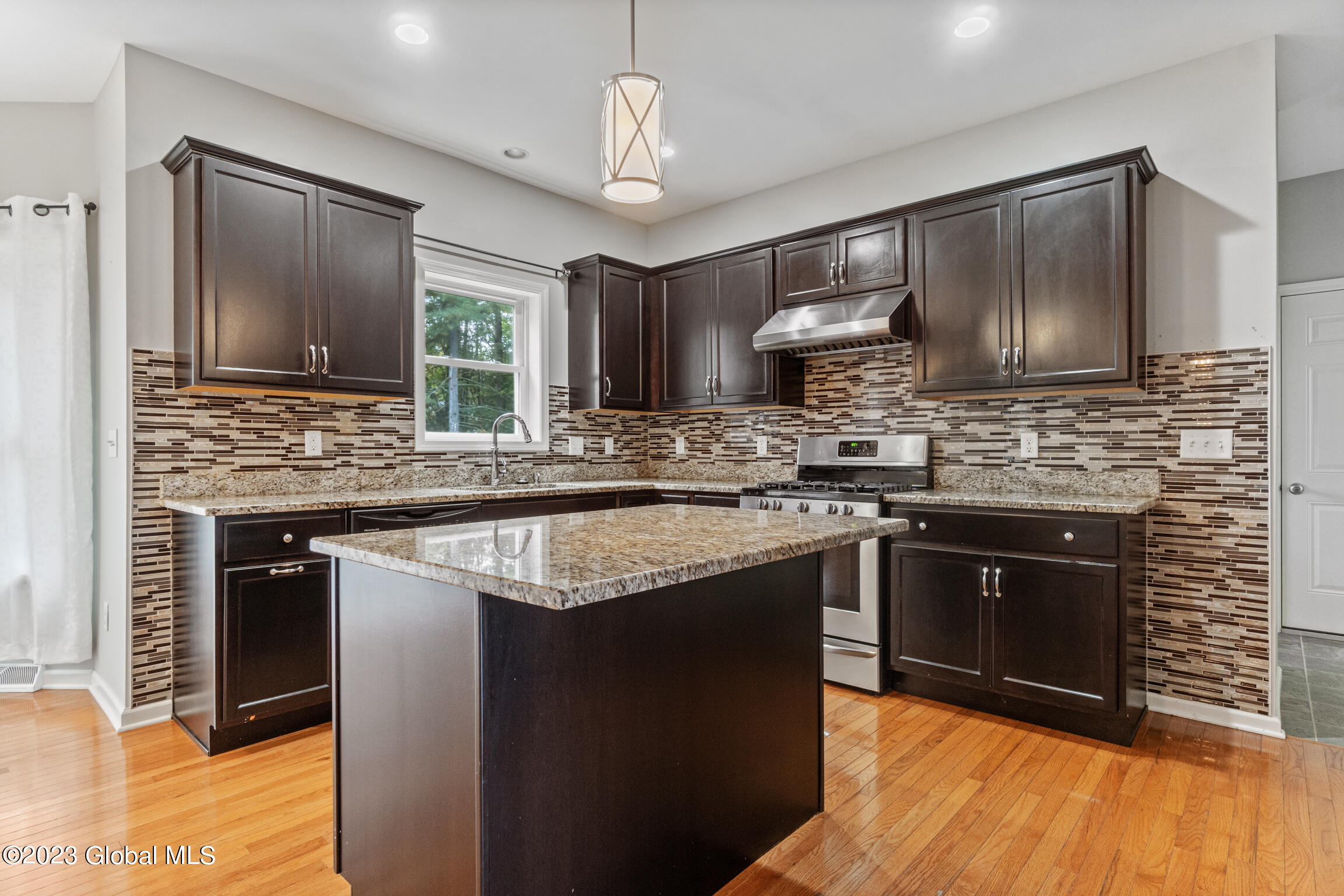 14 David Lane Halfmoon, NY 12065 - Photo 21 of 48 14 David Ln-21 - Copy