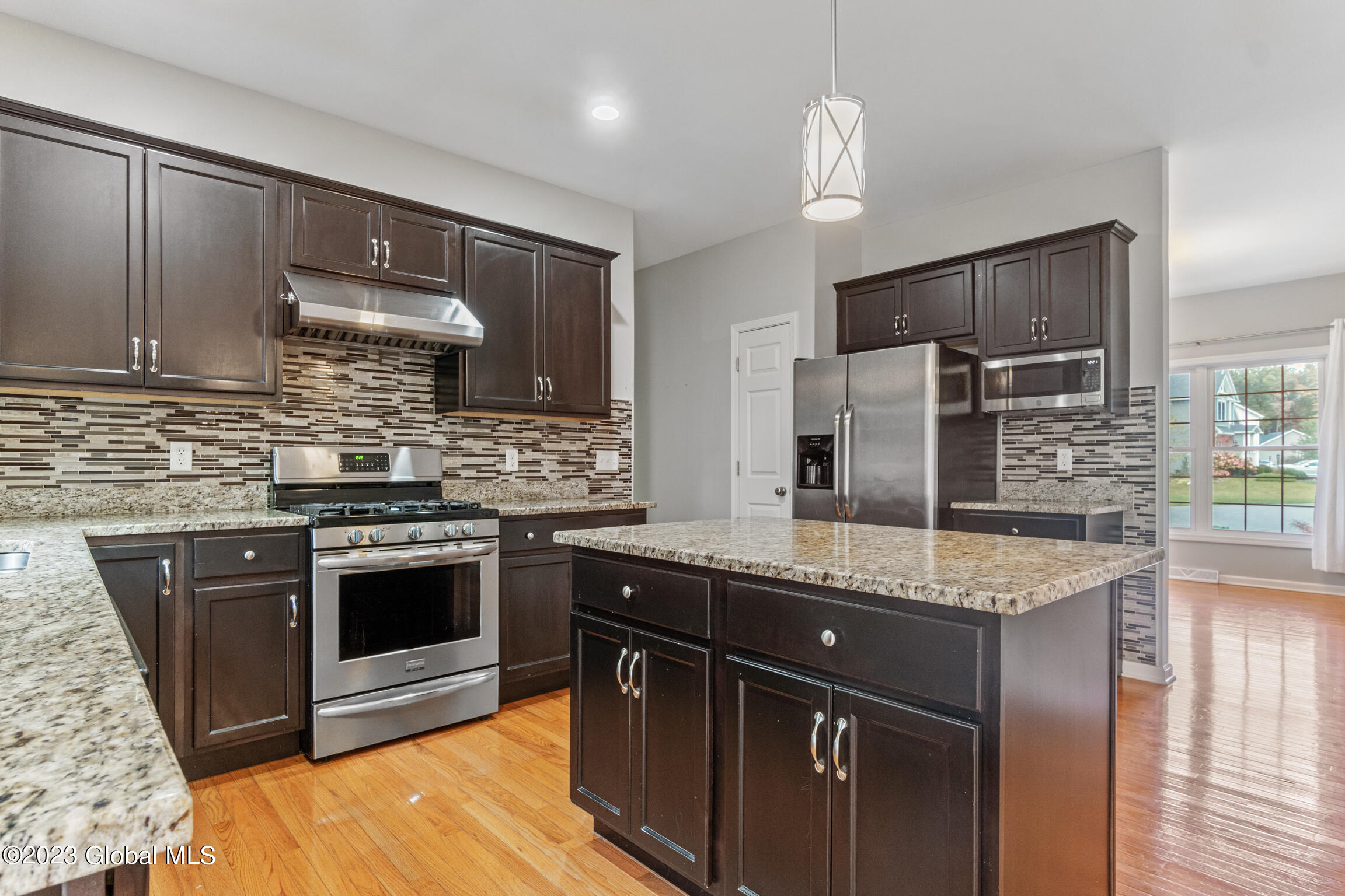 14 David Lane Halfmoon, NY 12065 - Photo 22 of 48 14 David Ln-22 - Copy