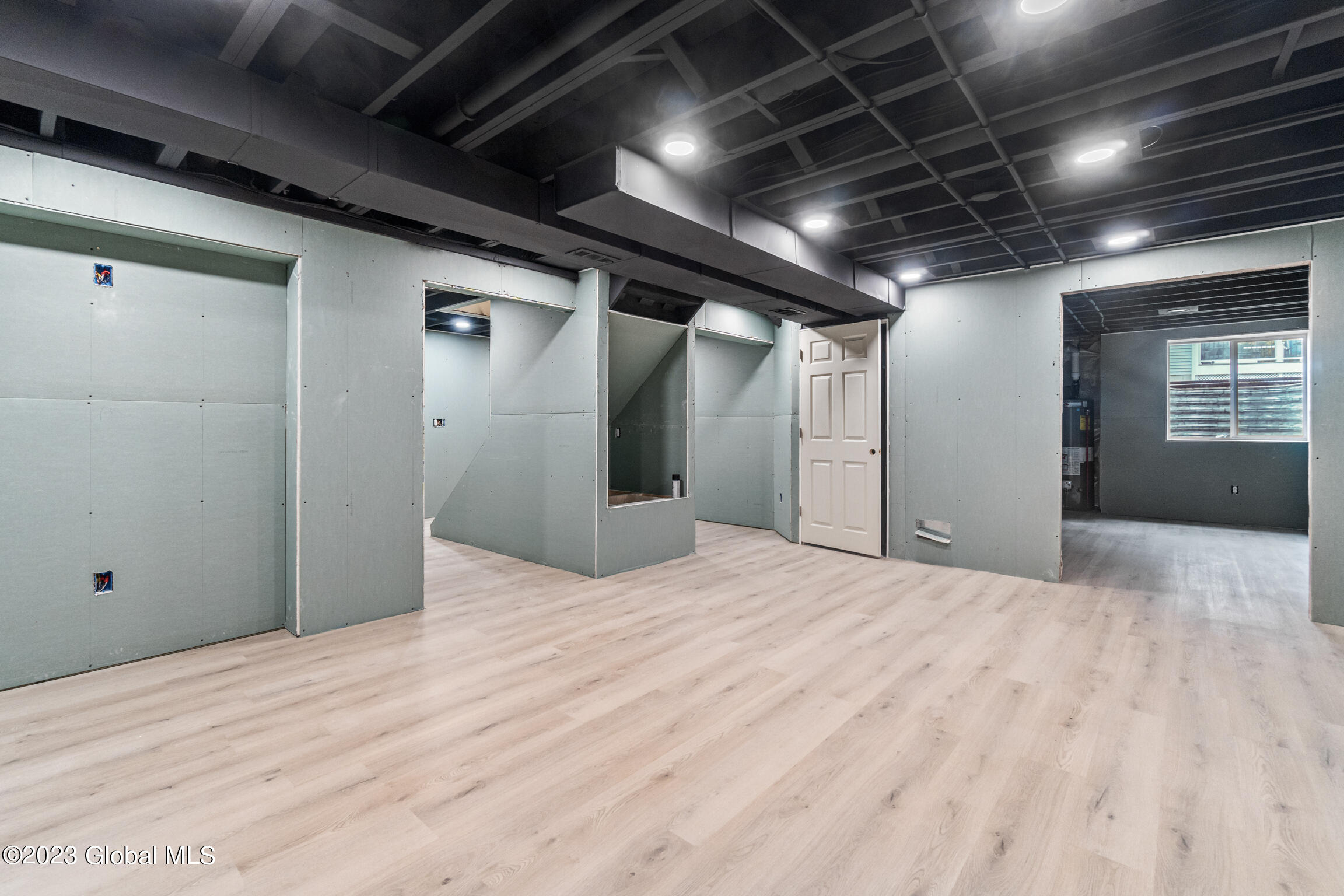 14 David Lane Halfmoon, NY 12065 - Photo 29 of 48 14 David Ln-38 - Copy