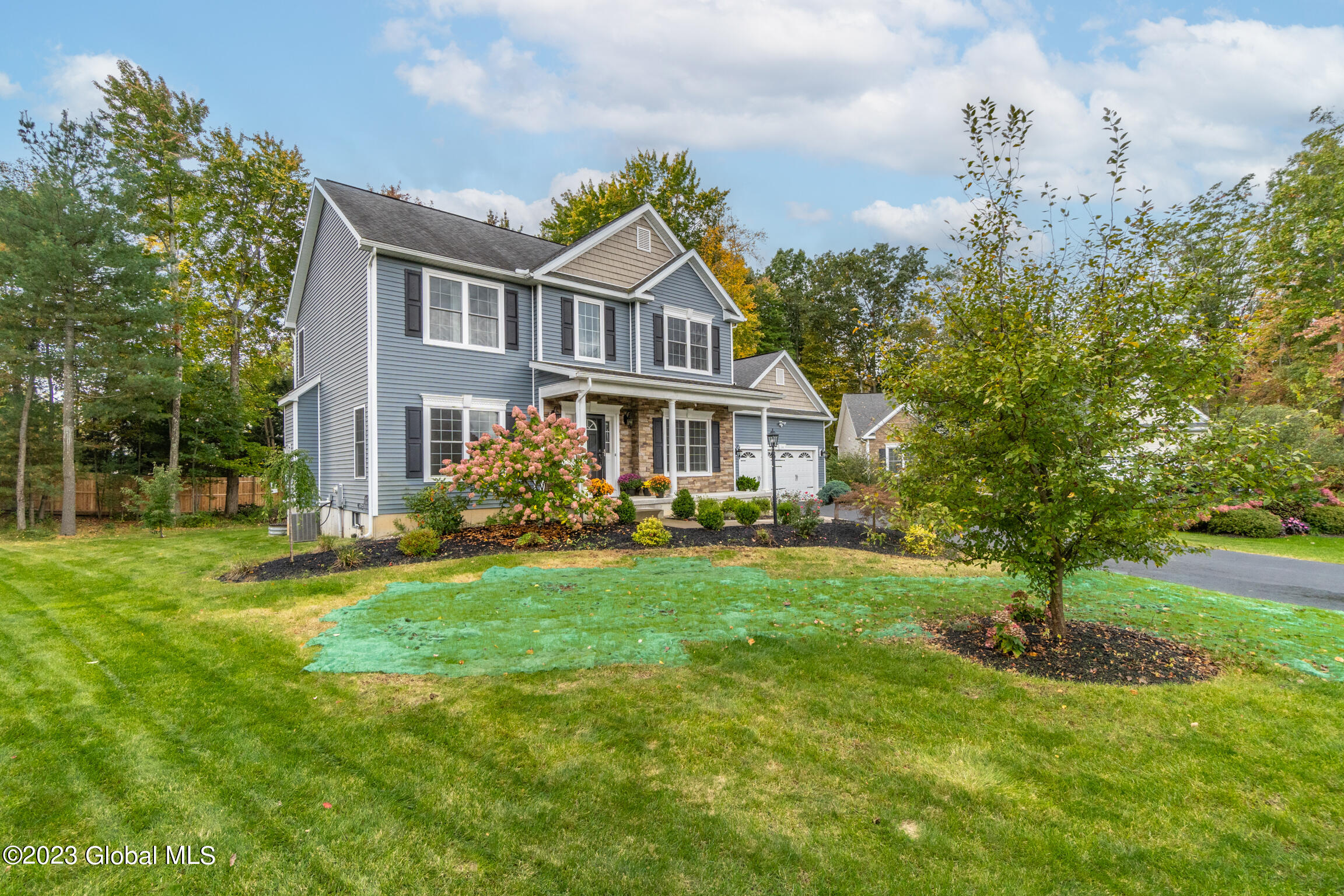 14 David Lane Halfmoon, NY 12065 - Photo 3 of 48 14 David Ln-3 - Copy